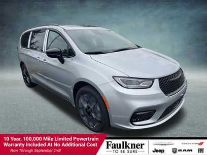 New 2026 Chrysler Pacifica Limited