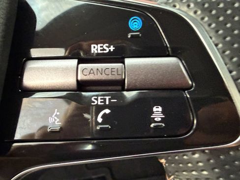 Used 2024 Nissan Ariya AWD image 34