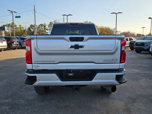Used 2023 Chevrolet Silverado 2500 High Country image 38