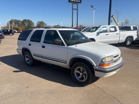 Used 2001 Chevrolet Blazer LT w/ Preferred Equipment Group image 3