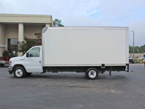 Used 2026 Ford E-350 and Econoline 350 Super Duty w/ Power Equipment Group RWD image 11