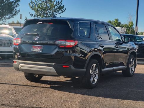 Used 2024 Honda Pilot EX-L image 3