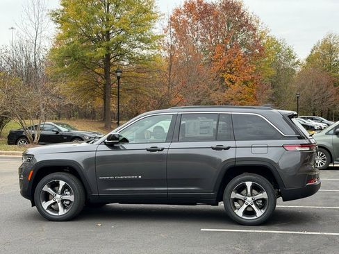 New 2025 Jeep Grand Cherokee Limited image 10
