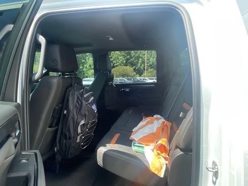 Used 2025 GMC Sierra 2500 AT4 w/ AT4 Premium Plus Package AWD/4WD image 12