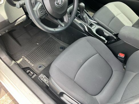 Used 2020 Toyota Corolla LE FWD image 34
