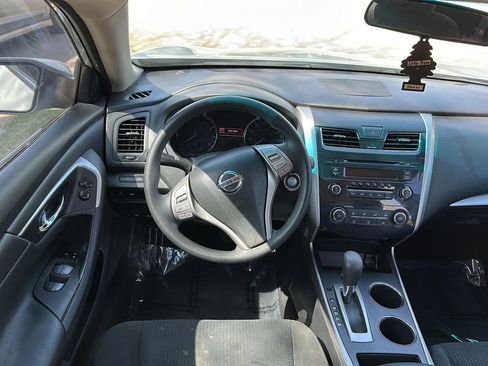 Used 2015 Nissan Altima 2.5 S w/ Power Driver Seat Package image 26