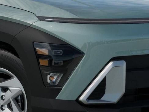 New 2027 Hyundai Kona SE AWD/4WD image 9