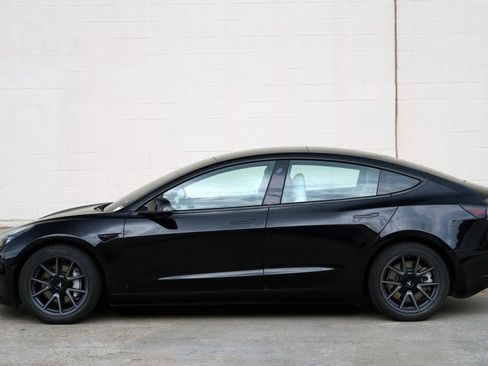Used 2021 Tesla Model 3 Standard Range Plus RWD image 49