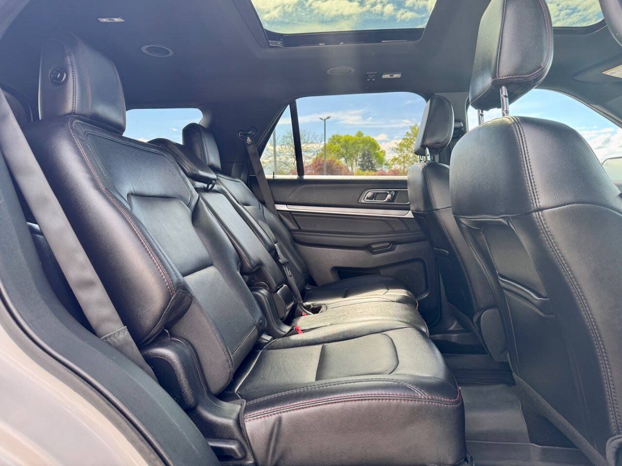 Used 2019 Ford Explorer Sport w/ Equipment Group 401A AWD/4WD image 15