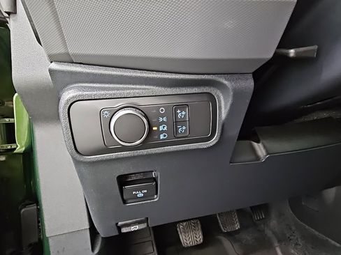 Used 2022 Ford Bronco Black Diamond image 28