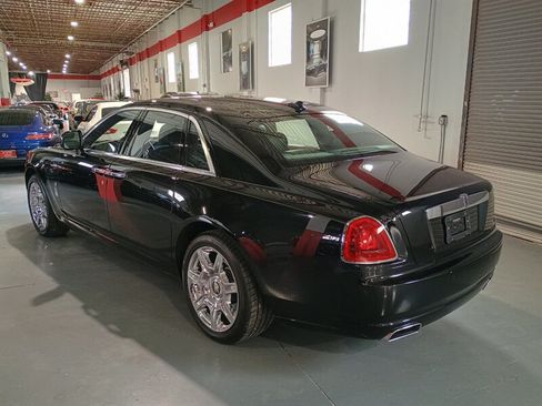 Used 2010 Rolls-Royce Ghost RWD image 3