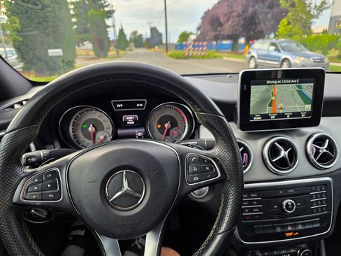 Used 2015 Mercedes-Benz CLA 250 image 12