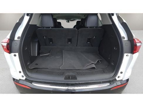 Used 2018 Buick Enclave Essence AWD/4WD image 25