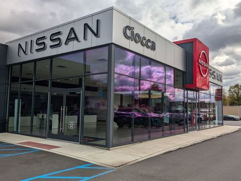 Used 2023 Nissan Rogue SV image 29