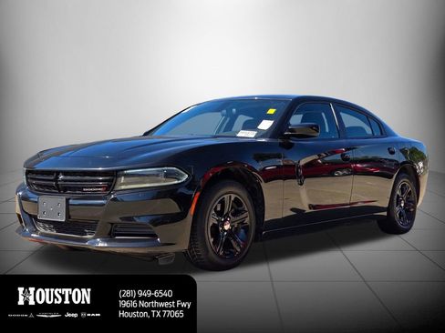 Used 2022 Dodge Charger SXT RWD image 9