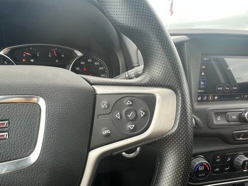 Certified 2023 GMC Terrain SLE w/ Driver Convenience Package AWD/4WD image 19