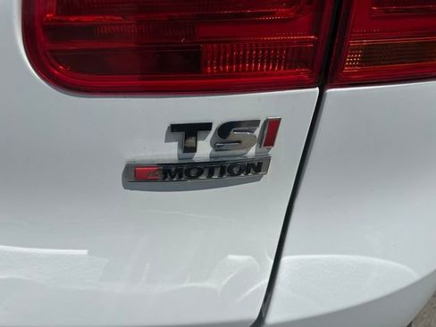 Used 2017 Volkswagen Tiguan Limited w/ Premium Package AWD/4WD image 5