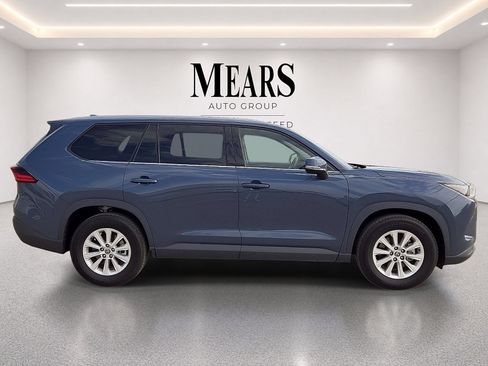 Used 2025 Toyota Grand Highlander FWD image 6