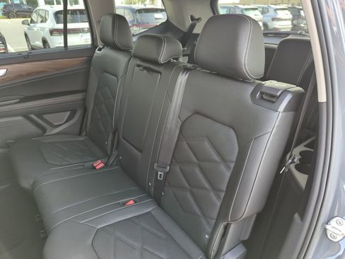 New 2026 Volkswagen Atlas SE image 26