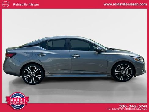 Used 2023 Nissan Sentra SR w/ SR Premium Package FWD image 7