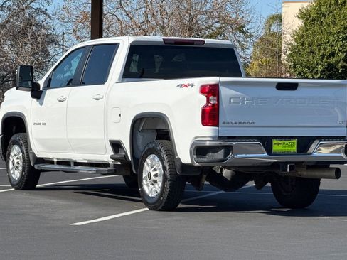Used 2025 Chevrolet Silverado 2500 LT w/ Convenience Package image 3