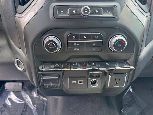 Used 2025 Chevrolet Silverado 1500 Custom Trail Boss w/ Turbomax Blackout Package AWD/4WD image 21