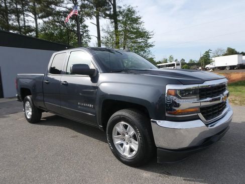 Used 2019 Chevrolet Silverado 1500 LT image 3