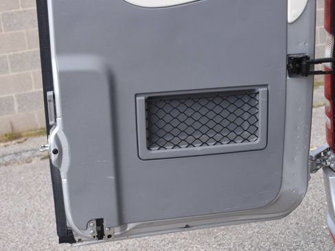 Used 2018 Mercedes-Benz Sprinter 3500 image 26