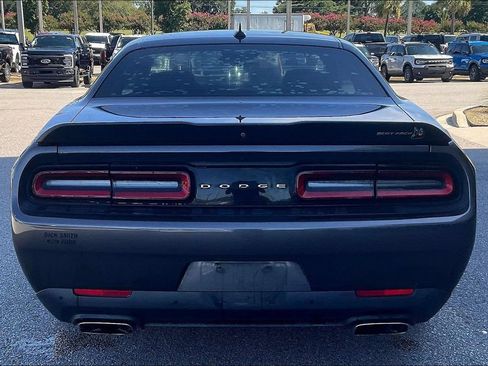 Used 2021 Dodge Challenger R/T Scat Pack RWD image 5