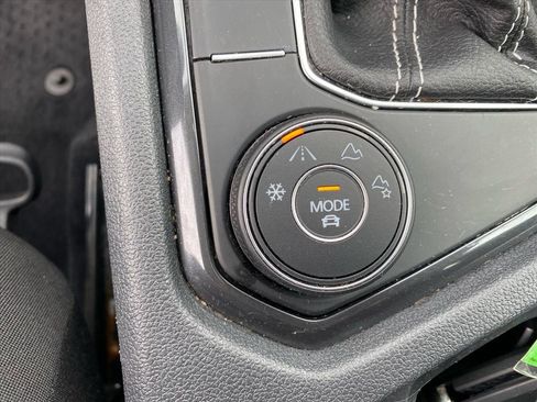 Used 2022 Volkswagen Tiguan S image 13