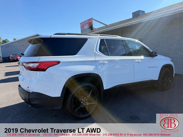 Used 2019 Chevrolet Traverse LT w/ LPO, Blackout Package AWD/4WD image 3