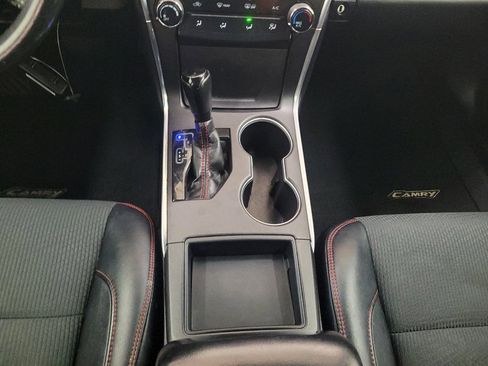 Used 2016 Toyota Camry SE FWD image 26