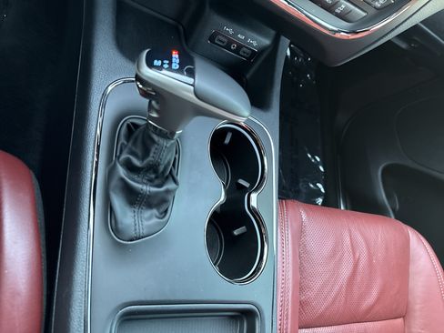 Used 2018 Dodge Durango SRT w/ Technology Group AWD/4WD image 33