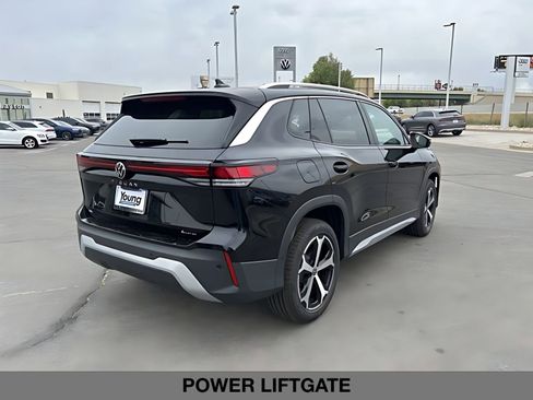 New 2026 Volkswagen Tiguan SE AWD/4WD image 3