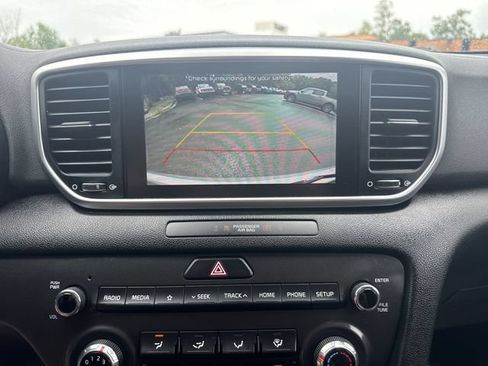 Used 2021 Kia Sportage LX FWD image 18