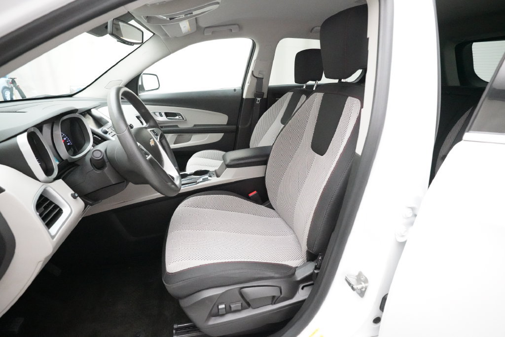 Used 2017 Chevrolet Equinox LT AWD/4WD image 7