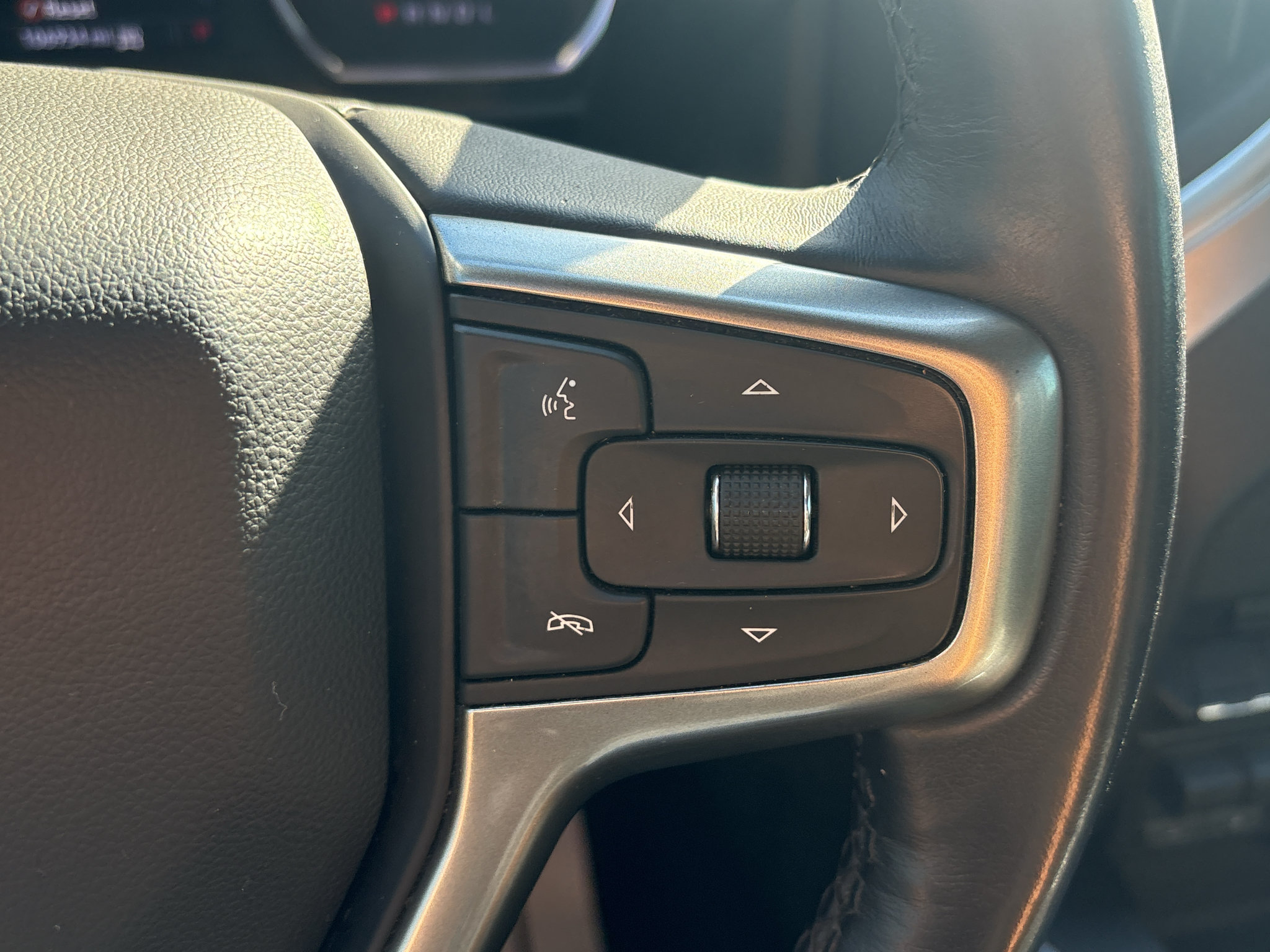 Used 2019 Chevrolet Silverado 1500 RST AWD/4WD image 20