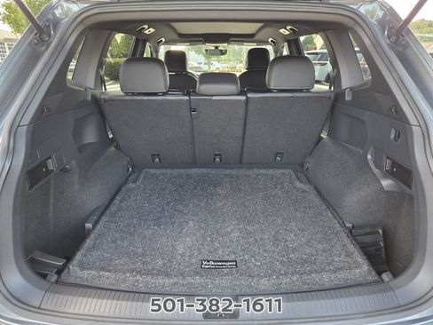 Used 2021 Volkswagen Tiguan SE R-Line AWD/4WD image 18