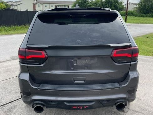 Used 2017 Jeep Grand Cherokee SRT AWD/4WD image 4
