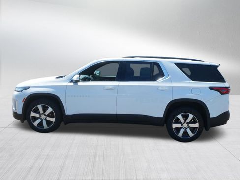 Used 2023 Chevrolet Traverse LT w/ LT Premium Package AWD/4WD image 4