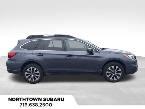 Used 2017 Subaru Outback 2.5i Limited AWD/4WD image 3