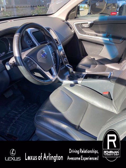 Used 2016 Volvo XC60 T6 w/ Proximity Package AWD/4WD image 7