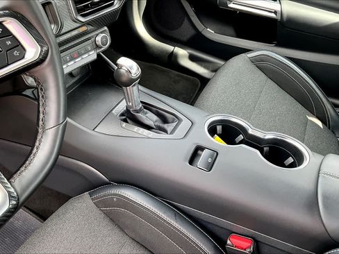 Used 2025 Ford Mustang Coupe RWD image 17
