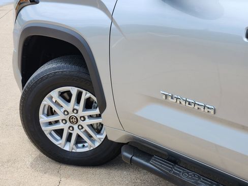 Used 2024 Toyota Tundra SR5 AWD/4WD image 17
