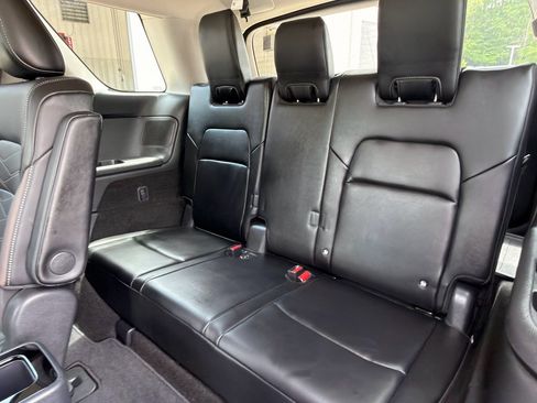 Used 2025 Nissan Pathfinder Platinum FWD image 21