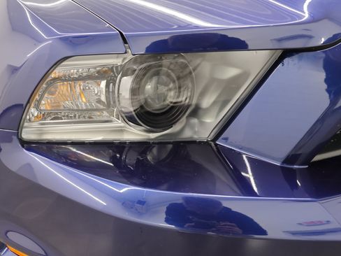 Used 2011 Ford Mustang Shelby GT500 w/ SVT Performance Pkg image 20