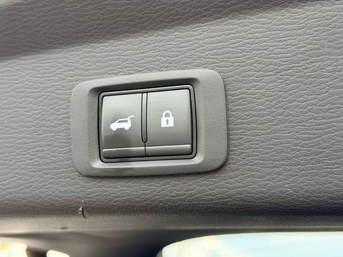 Used 2024 Mitsubishi Outlander SE Black Edition FWD image 29