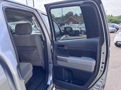 Used 2012 Toyota Tundra 4x4 Double Cab w/ SR5 Pkg image 14
