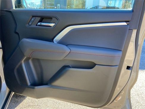 Used 2023 Chevrolet Colorado Z71 w/ Z71 Convenience Package 2 image 29