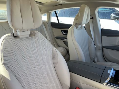 Used 2022 Mercedes-Benz EQS 450+ Sedan image 35